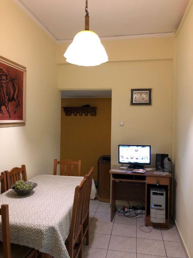 Anna Apartment In Kypseli Atenas Exterior foto